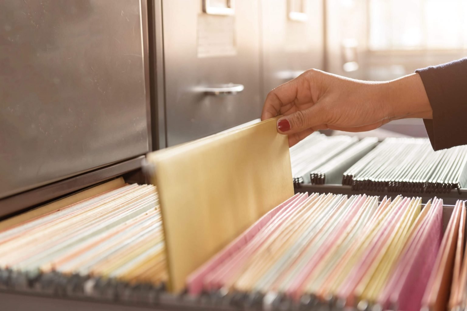 Digitalização do RH: O que fazer com os documentos físicos Digitalização do RH: O que fazer com os documentos físicos