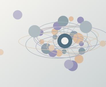 Profissionais de RH e liderança analisam capacidades futuras da equipe em um quadro de planejamento
